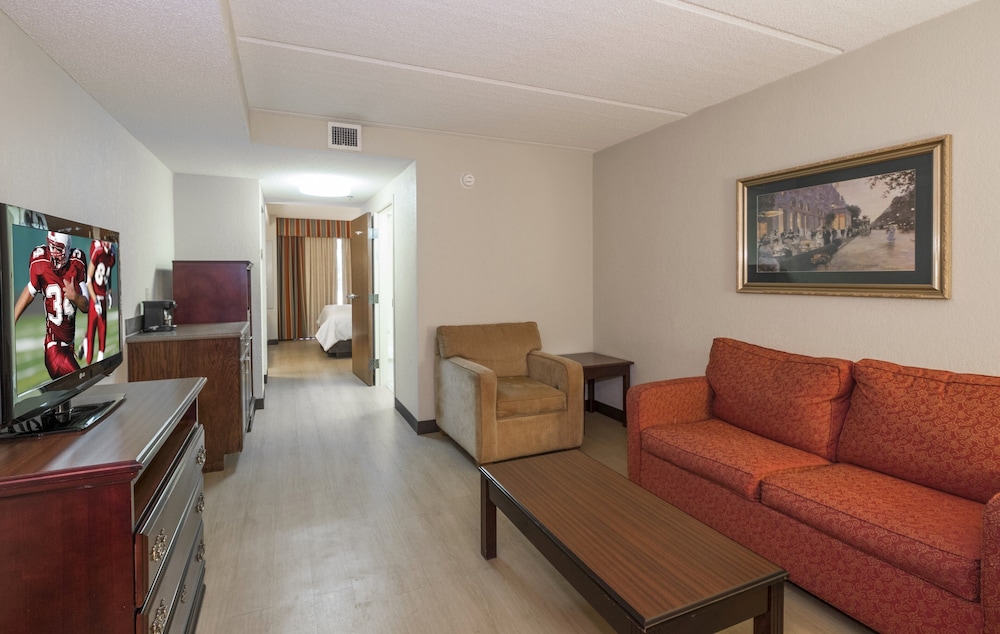 Red Roof Inn Tupelo 33/44