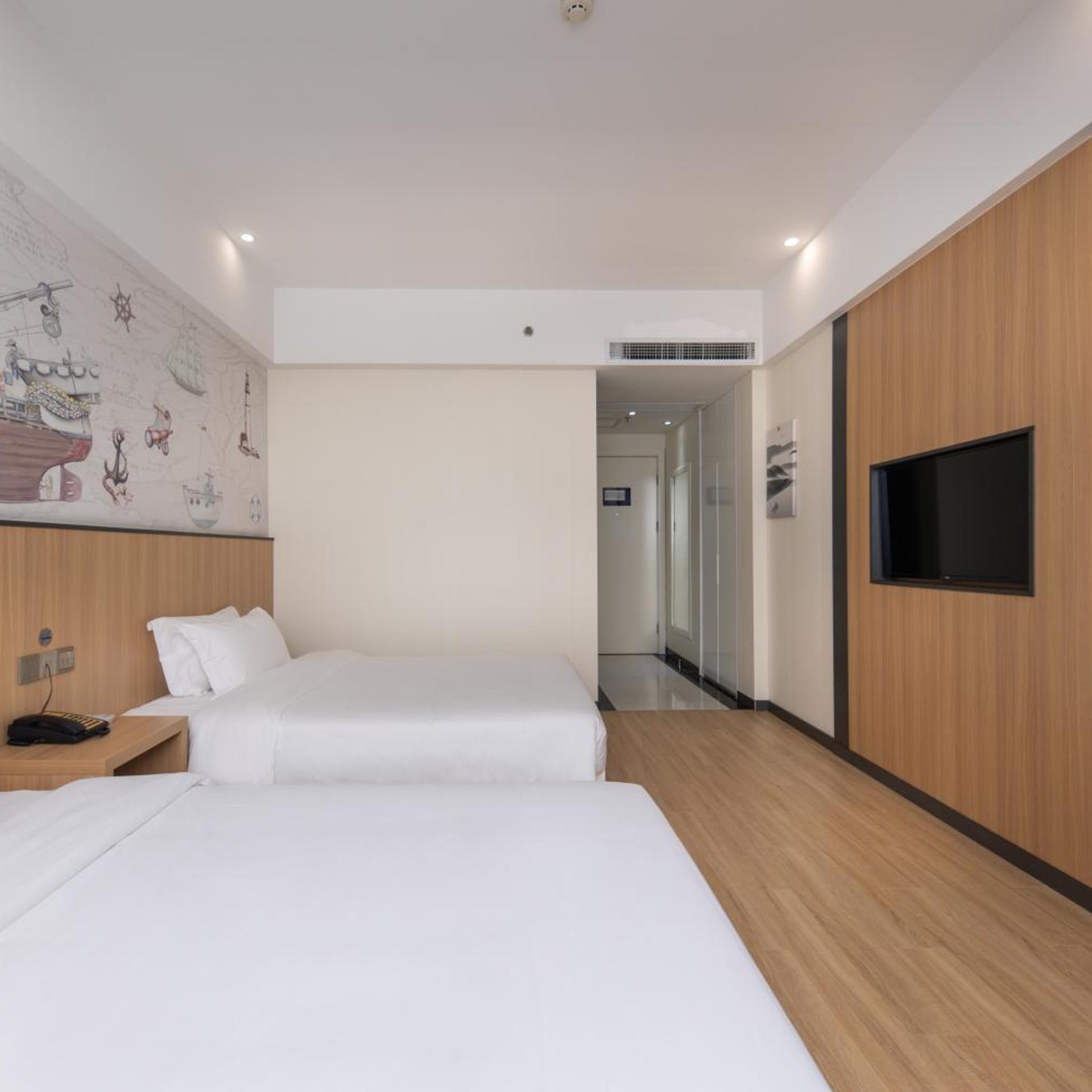 Starway Hotel at Pudong 10/48