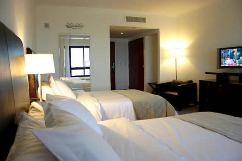 ROS TOWER HOTEL 21/68