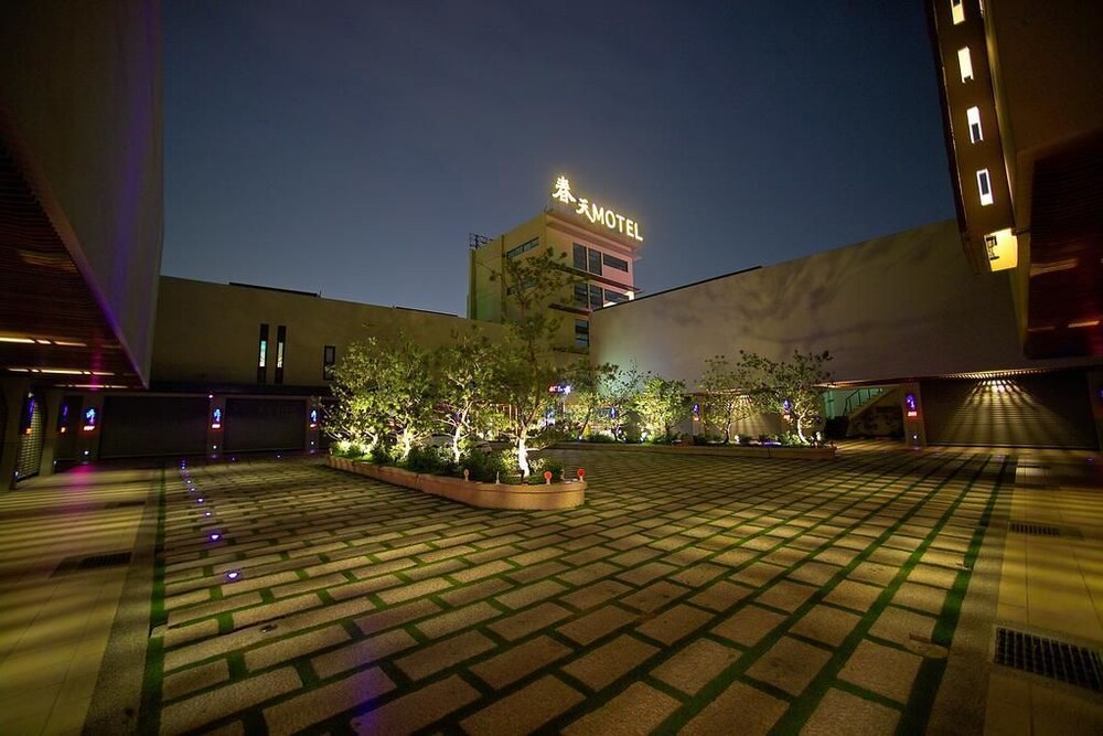 Spring Spa Motel 27/30