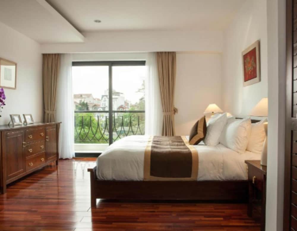 3 BEDROOMS, APARTMENT, GARDEN VIEW