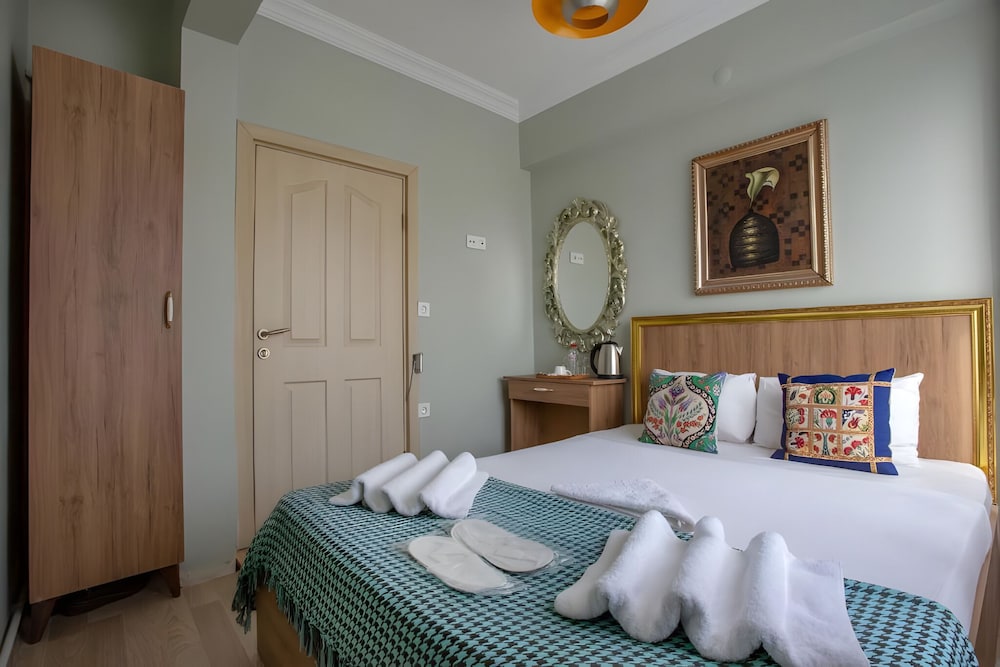 STANDARD, DOUBLE BED