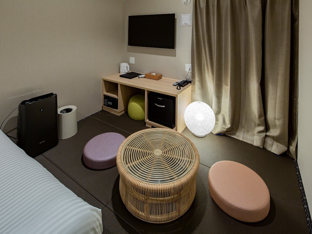 Hotel Reference Tenjin III 12/15