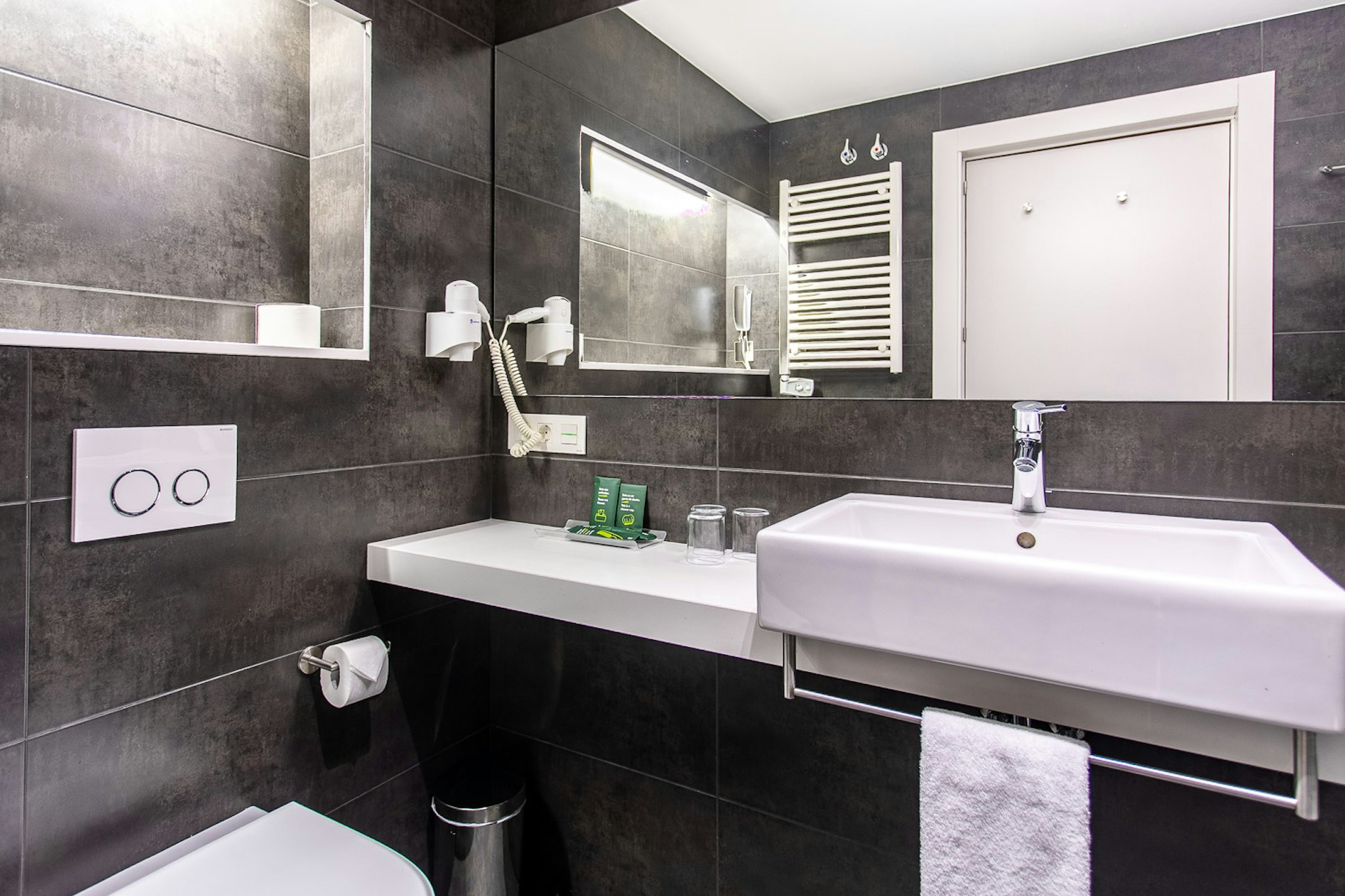 Room, Triple, Sercotel Hola Tafalla 6/7