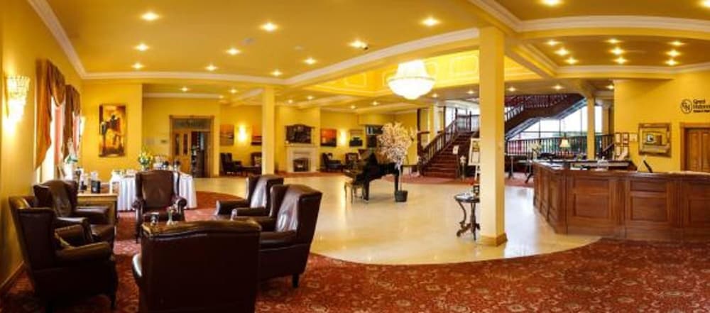 Great National Hotel Ballina 77/92