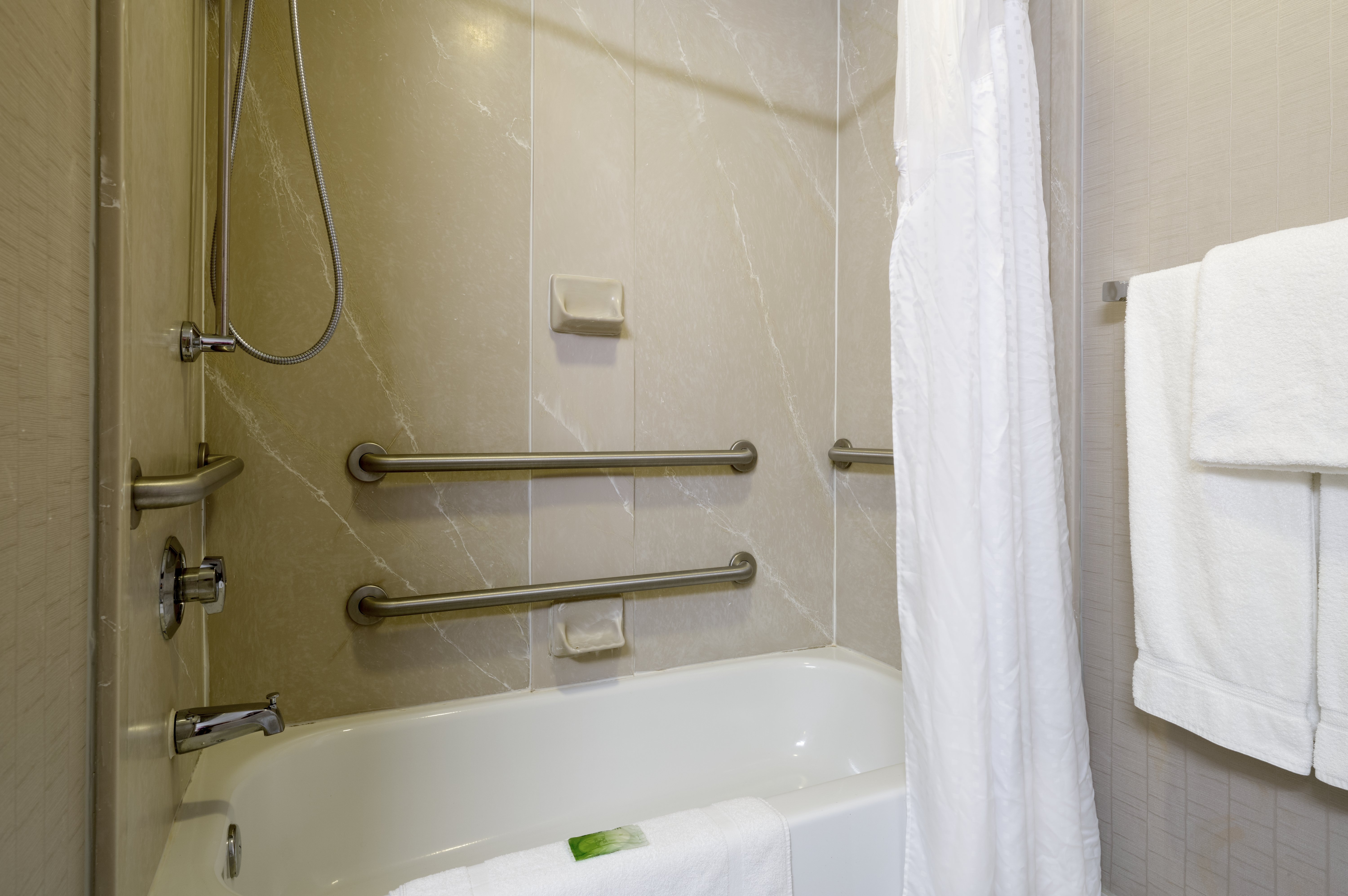 Holiday Inn Express Hershey Harrisburg Area 76/76