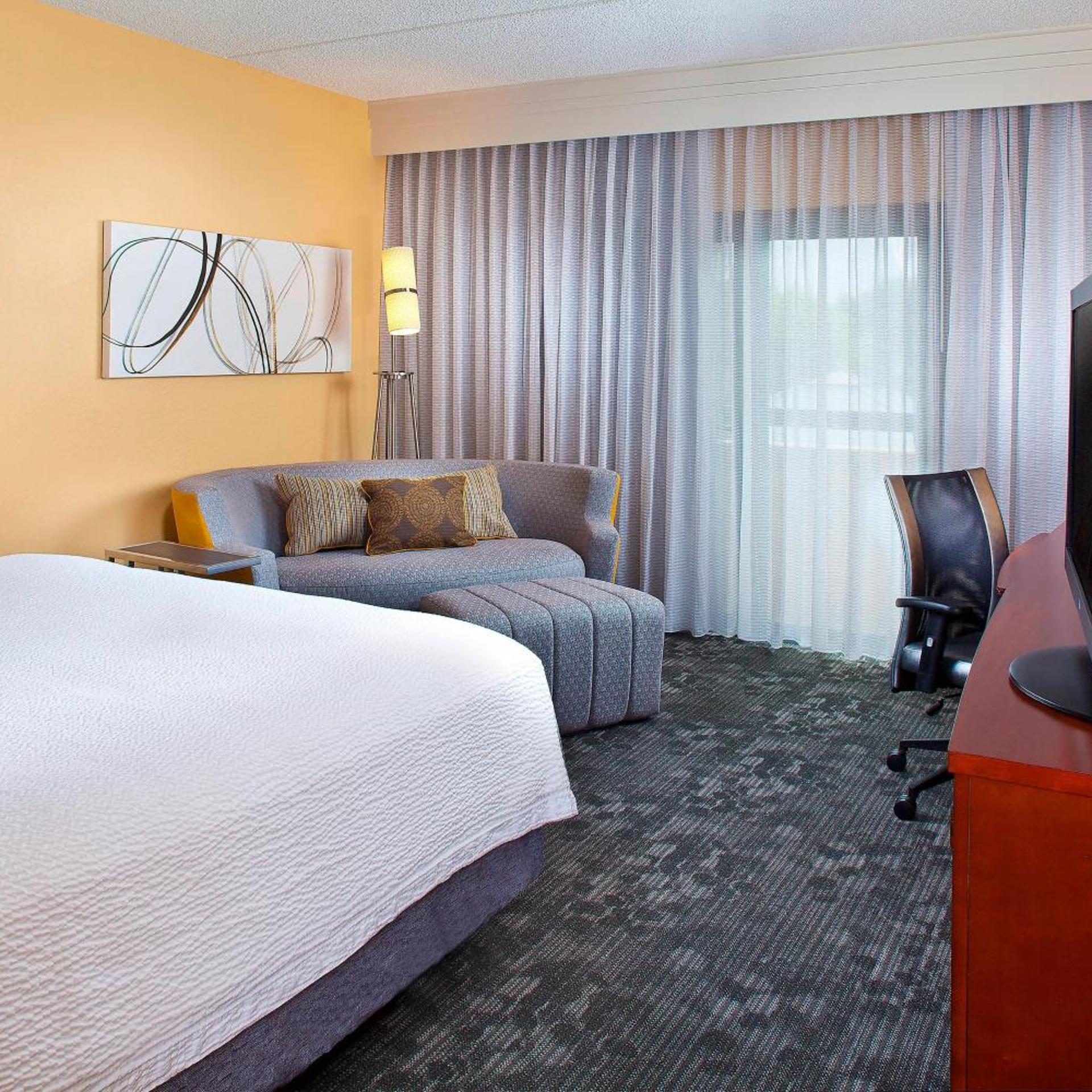 Room, King Bed, Sofa, Bathtub, Accessible