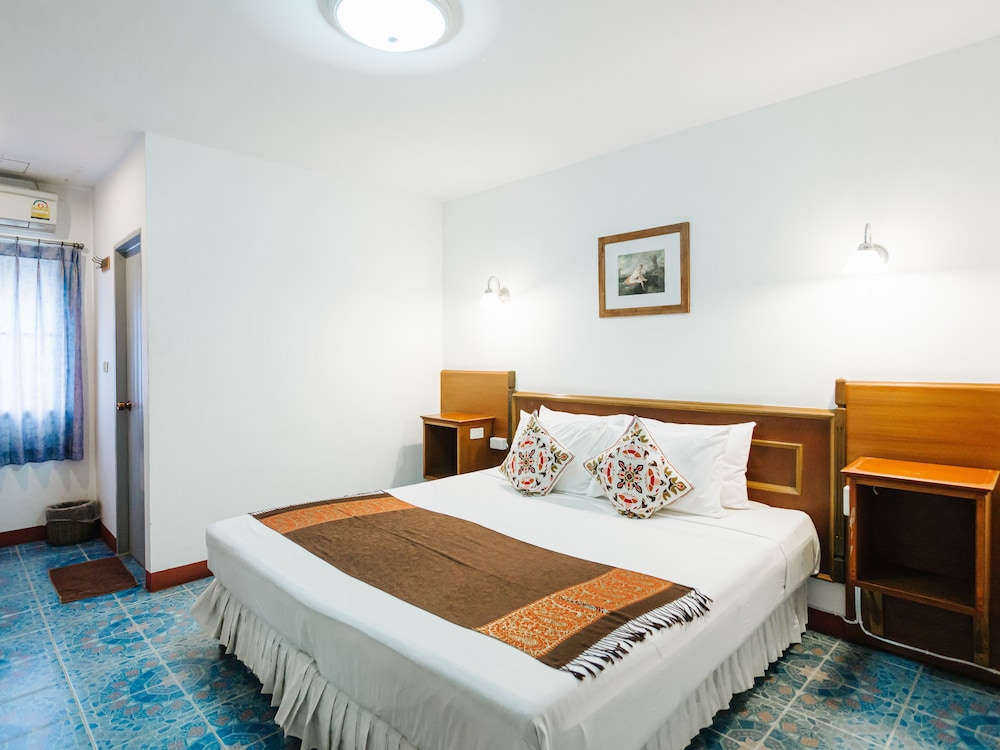 Room, King Bed, No Balcony, Small، Rendezvous Oldtown Chiangmai (SHA Extra Plus) 3/6