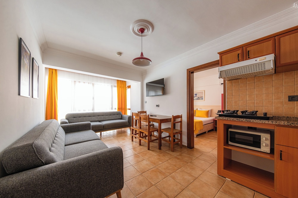 Ten Apart Hotel 52/76