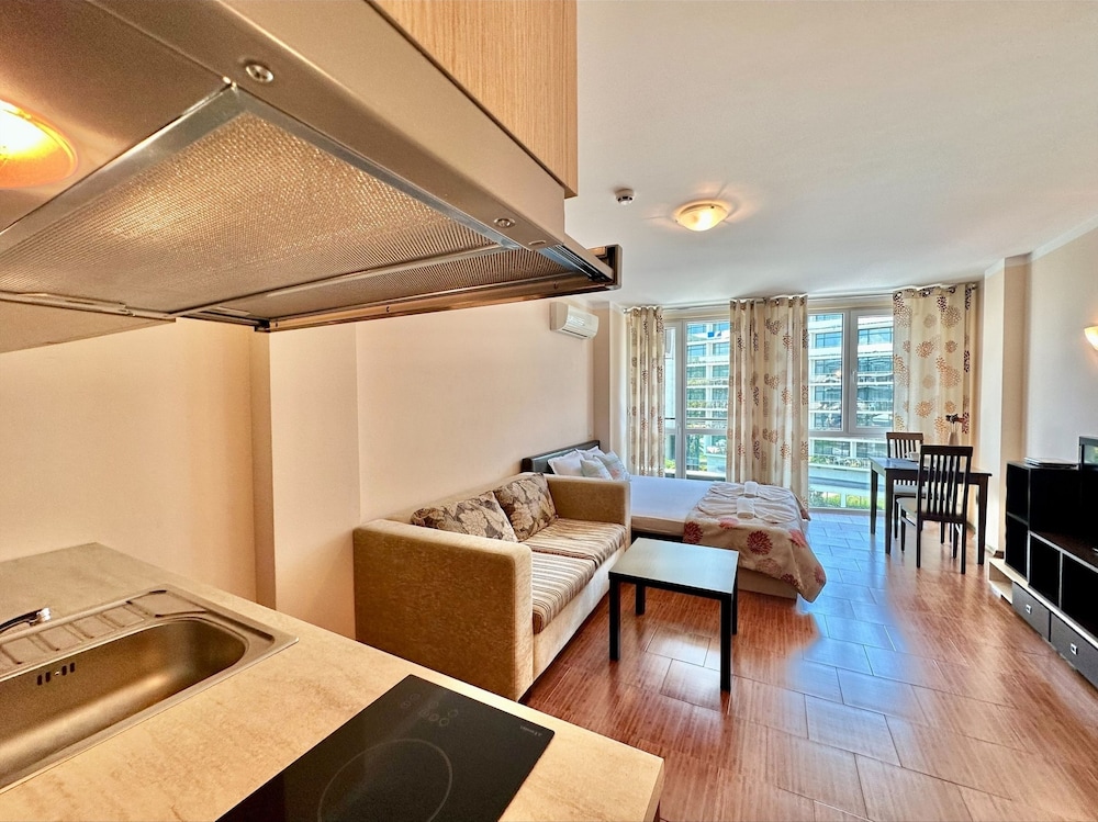 Menada Sunny Beach Plaza Apartments 15/50