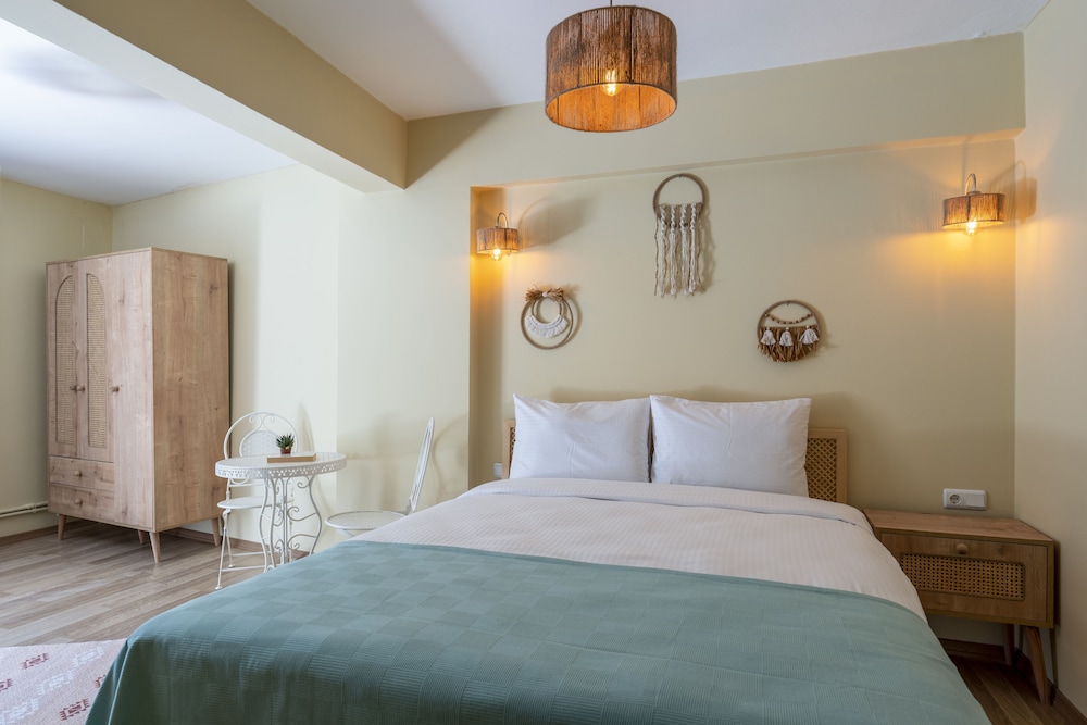 Aya Butik Otel Büyükada 10/50