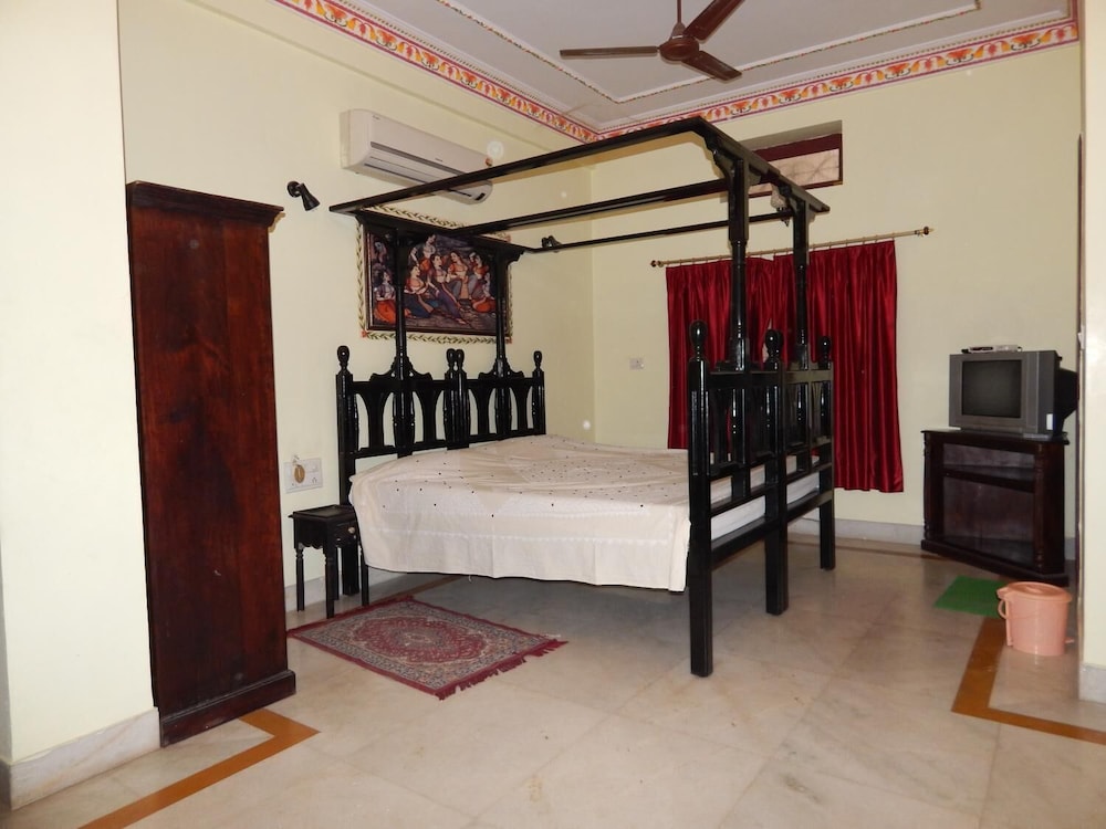 Kuchaman Haveli 39/50