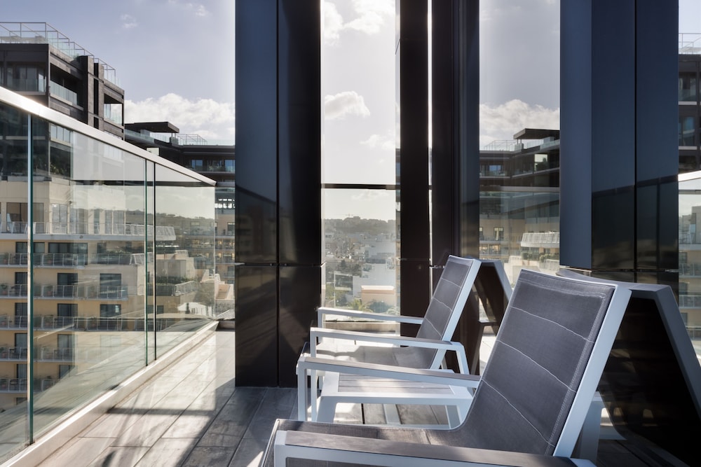 Hugos Boutique Hotel - Adults Only 12/76