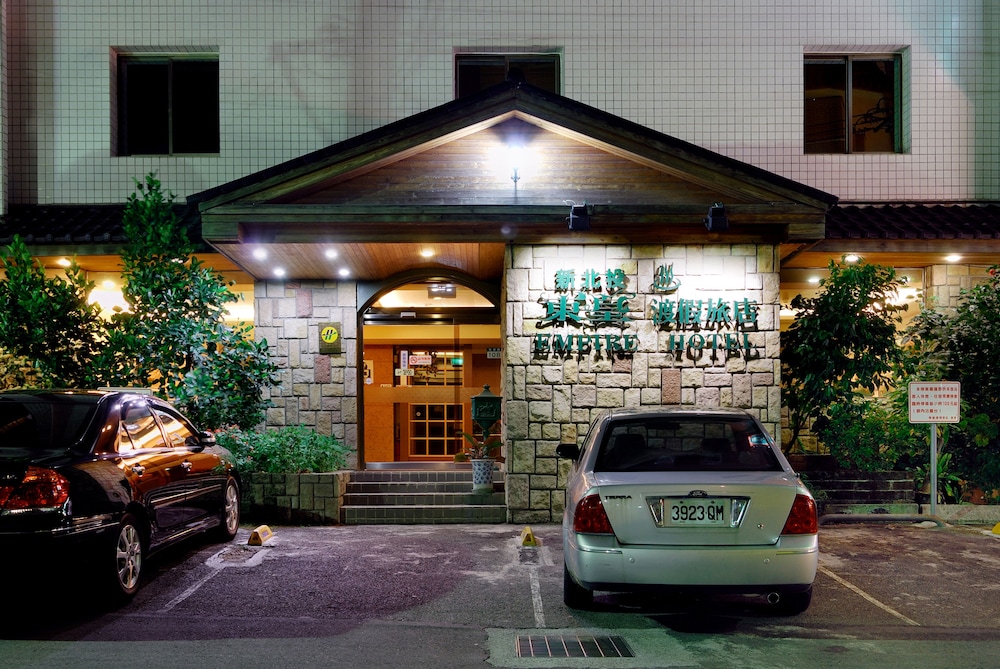 Empire Hotel 47/52