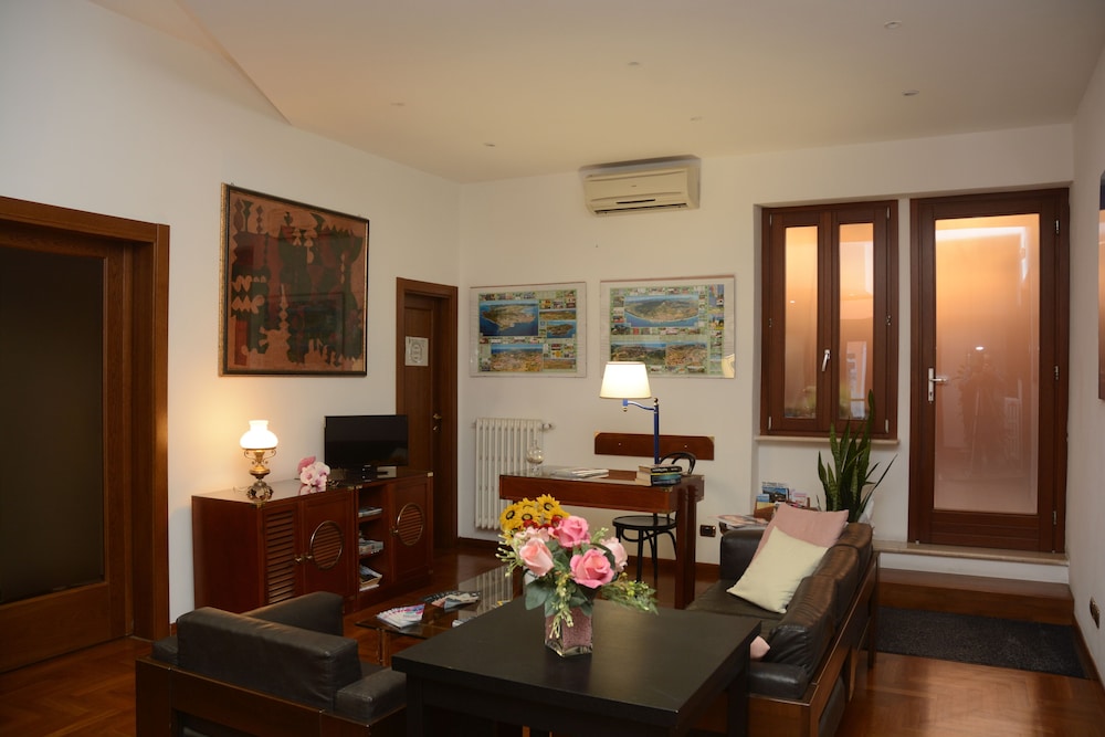 Albergo Italia 27/42