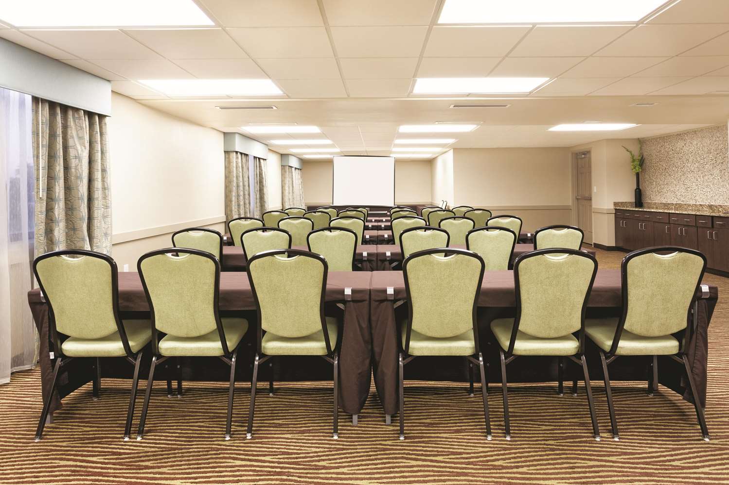 La Quinta Inn & Suites by Wyndham Bonita Springs Naples N. 42/47