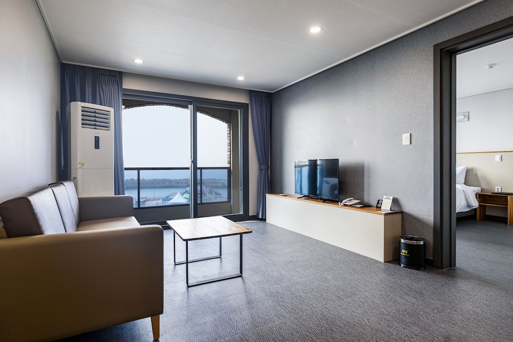 Aewol Stay in Jeju 29/50