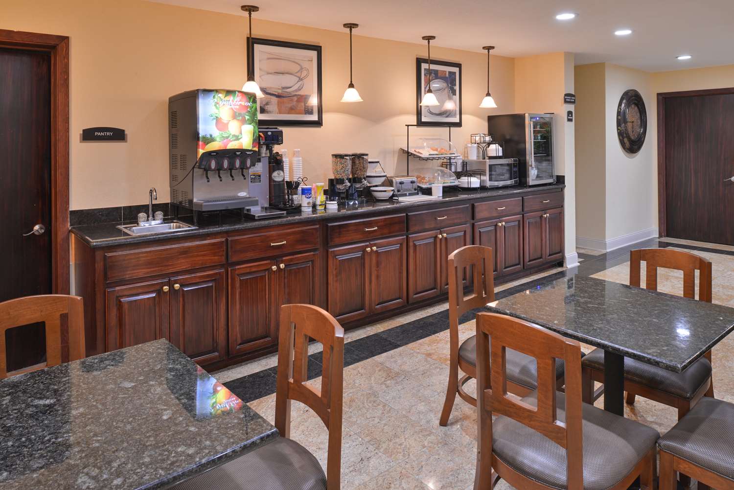 Americas Best Value Inn Tupelo Barnes Crossing 23/28