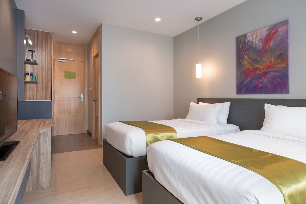 iCheck inn Gems Silom 15/45