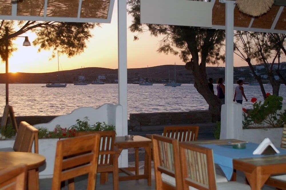 Paros Hotel 24/43