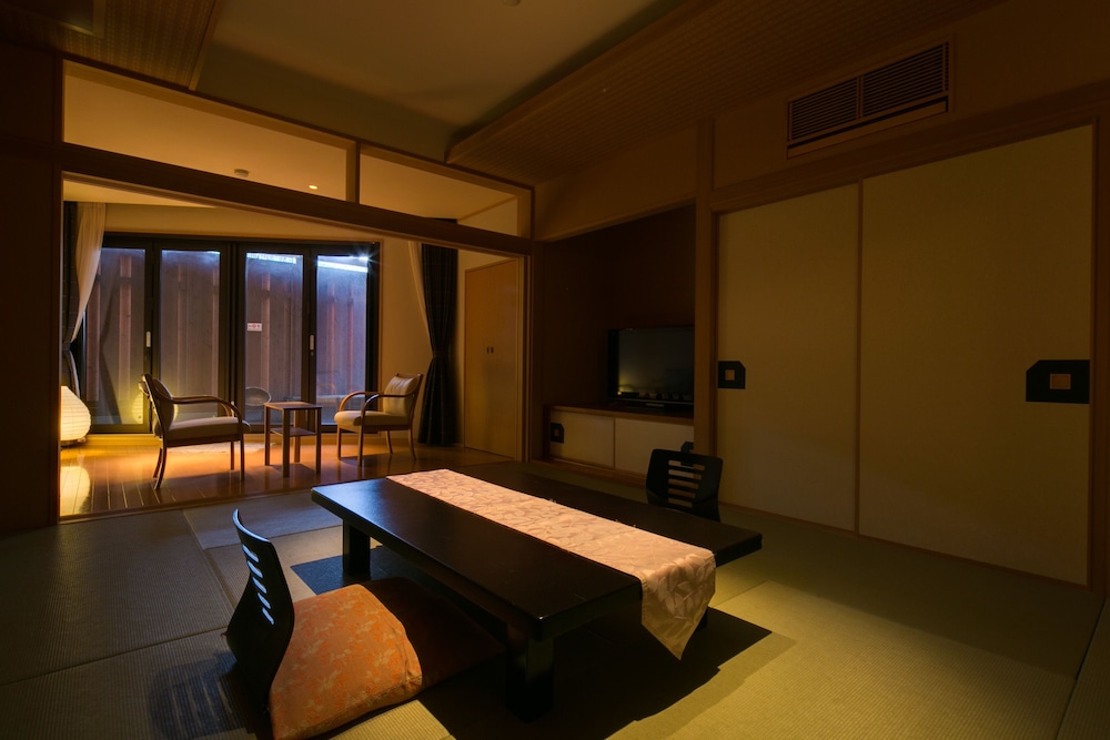 Hotel Shiroyama 23/63