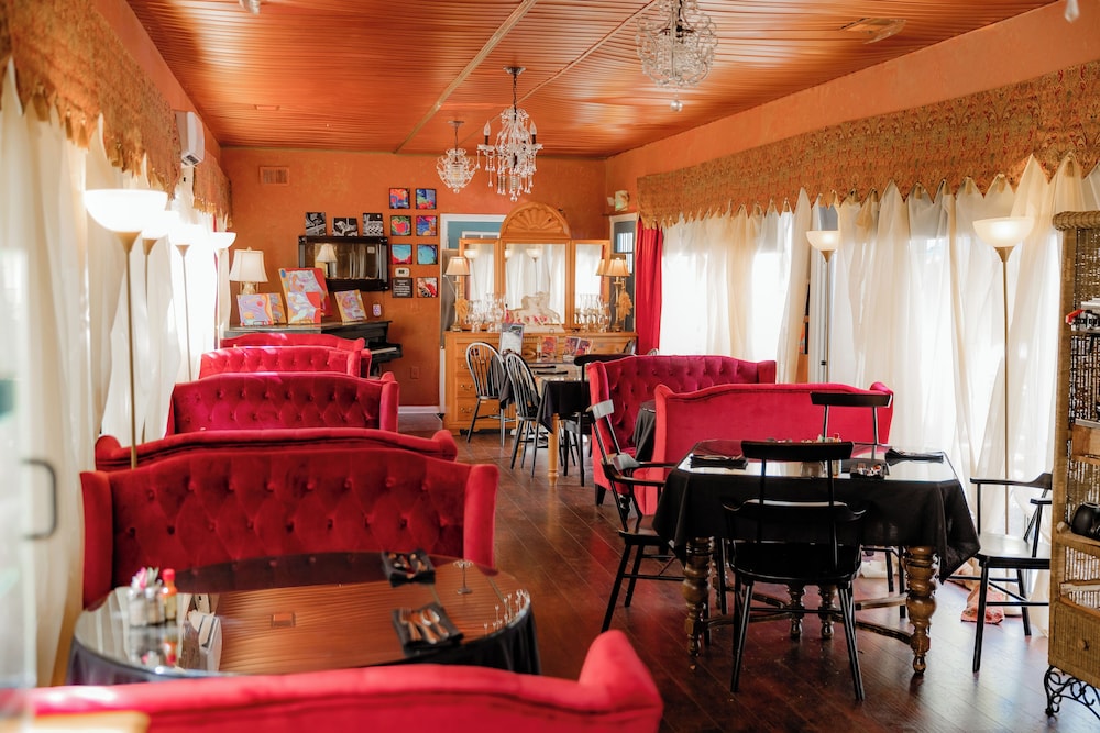 Montgomery Inn BnB 34/50