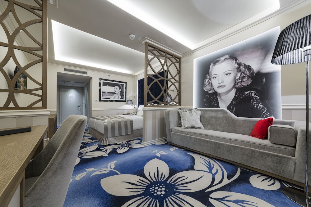 Grand Hotel Slavia 9/69