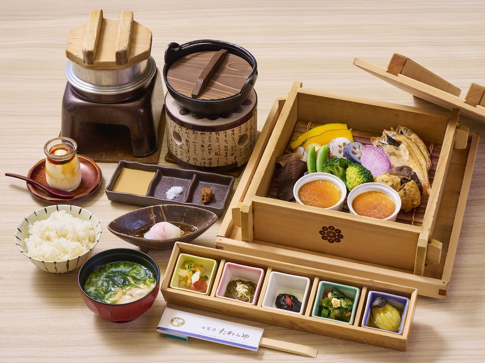 Yamanaka Onsen Shirasagiyu Tawaraya 38/52