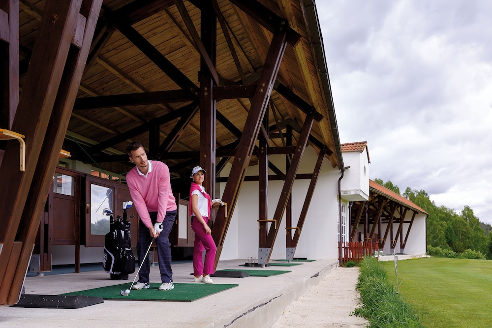 Cihelny Golf & Wellness Resort 12/69
