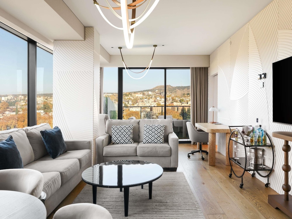 Swissotel Tbilisi 82/102