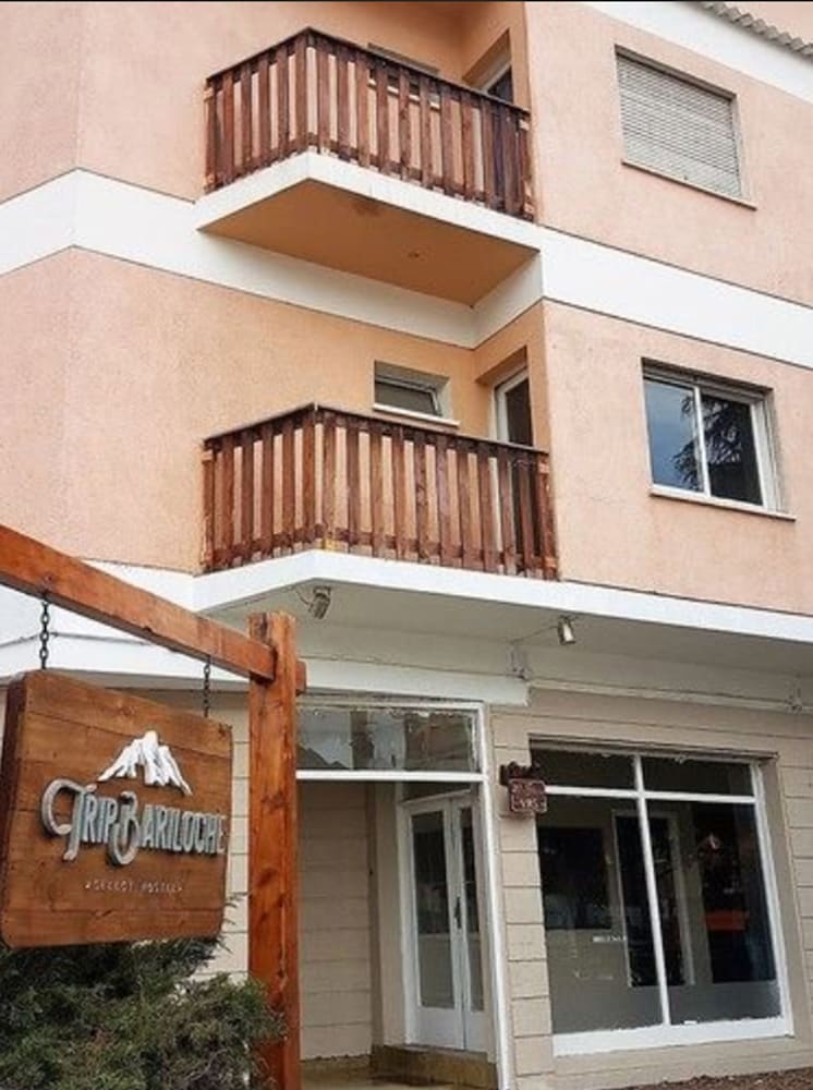 Trip Bariloche Select Hostel 4/52