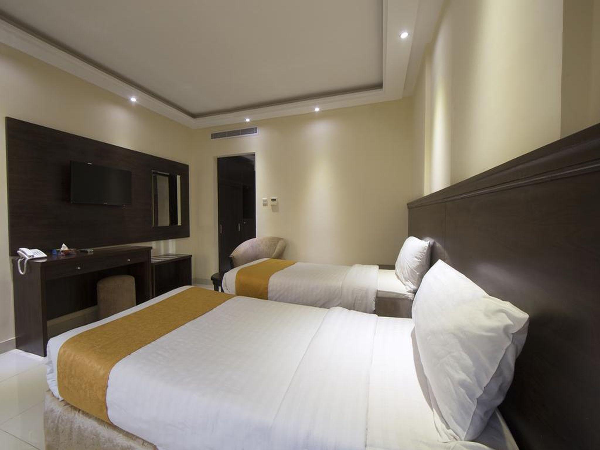 Room, Twin Beds