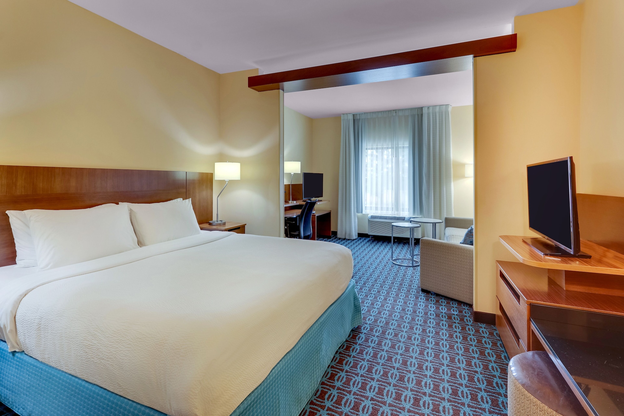 Suite, King Bed