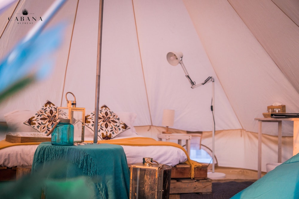 Cabana Retreat 19/24