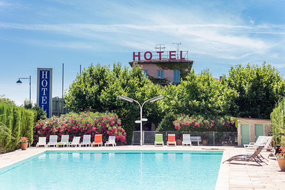 Hotel Les Vignes Blanches 3/60