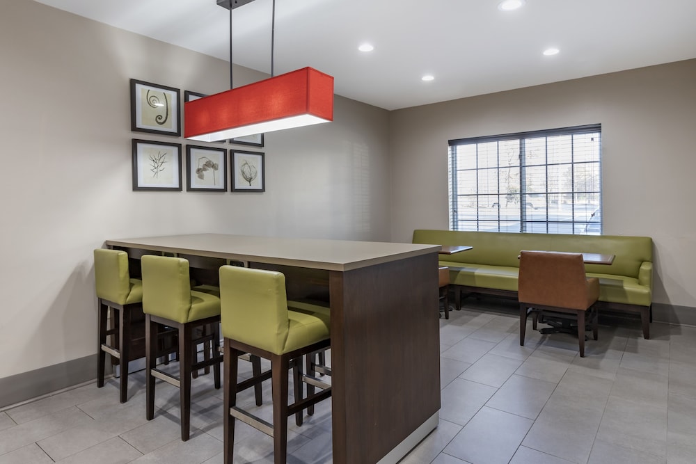 Comfort Inn and Suites High Point - Archdale 28/35