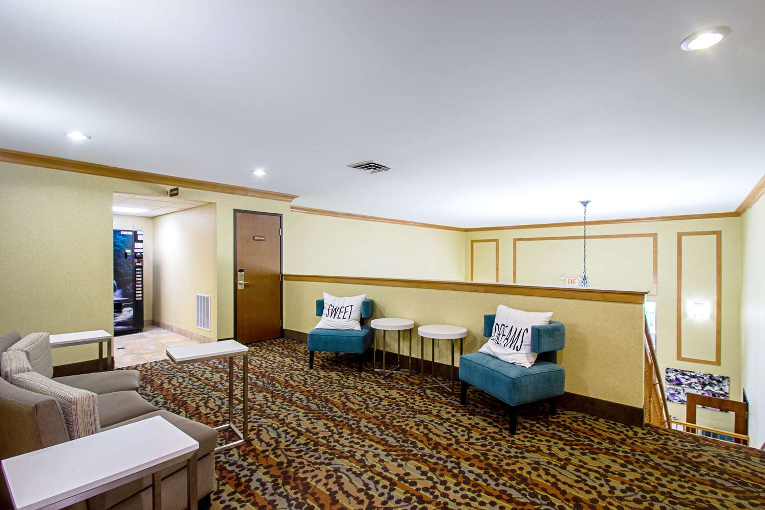 Sleep Inn & Suites Madison - Monona 10/19