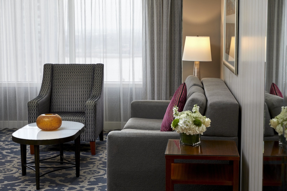 Loews New Orleans Hotel 52/72