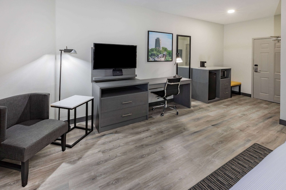 La Quinta Inn & Suites by Wyndham Ardmore 19/23