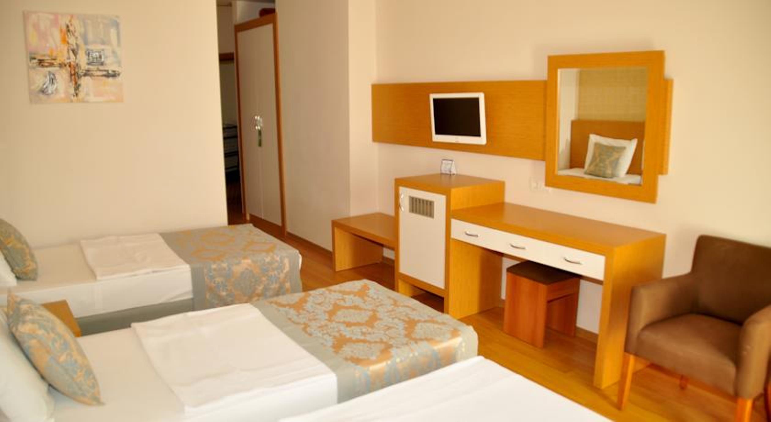 Blue Fish Hotel 13/19