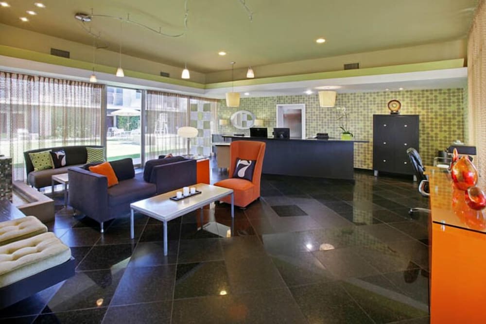 7 Springs Inn Suites 38/60
