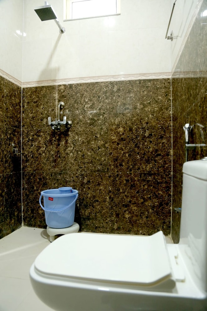 Hotel Roshan Haveli 26/29