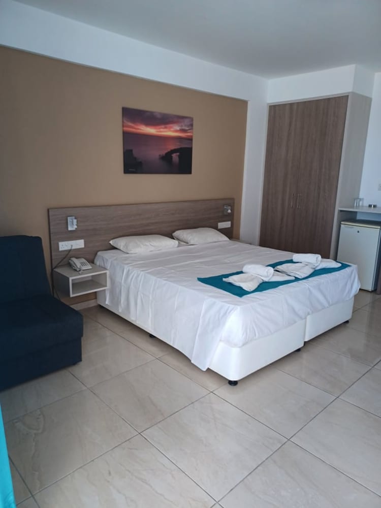 Basic, Triple, Double Bed, Pool or Sea View, Sofa
