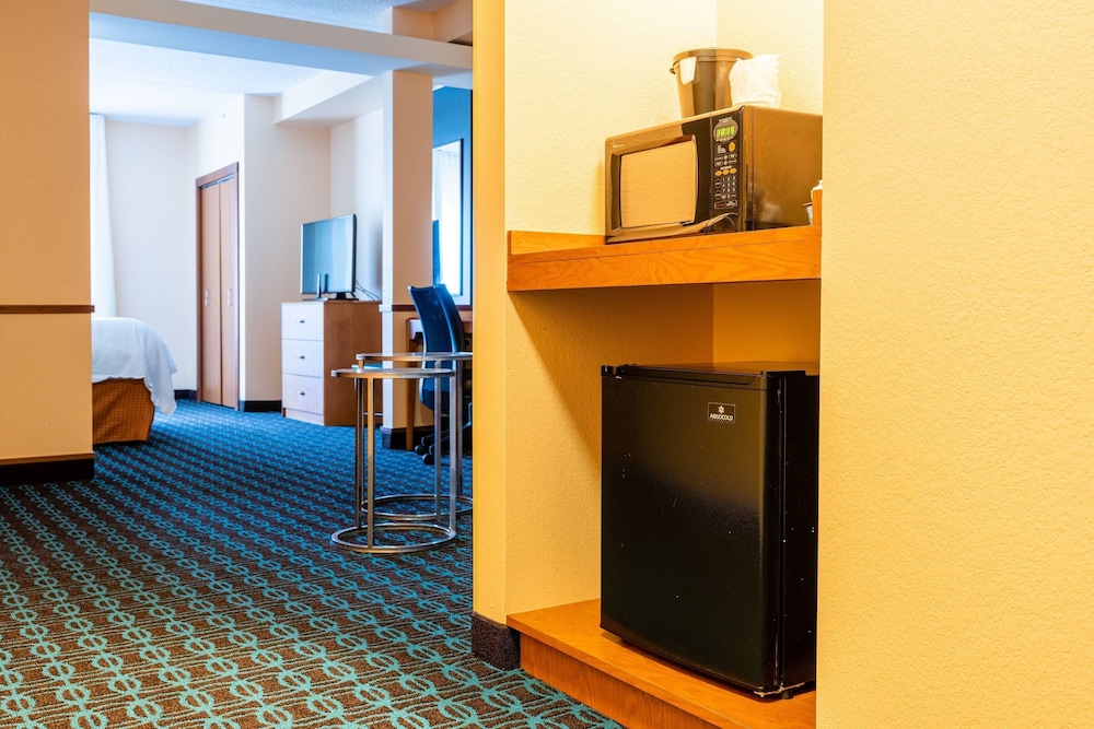 Fairfield Inn And Suites Bedford 14/36