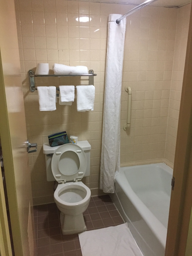 Wolf Inn Hotel 49/50