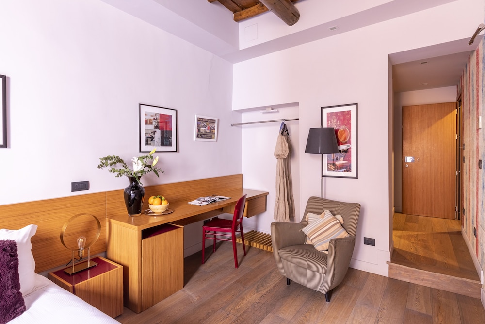 DownTown Boutique House - CA Domus Collection 28/37