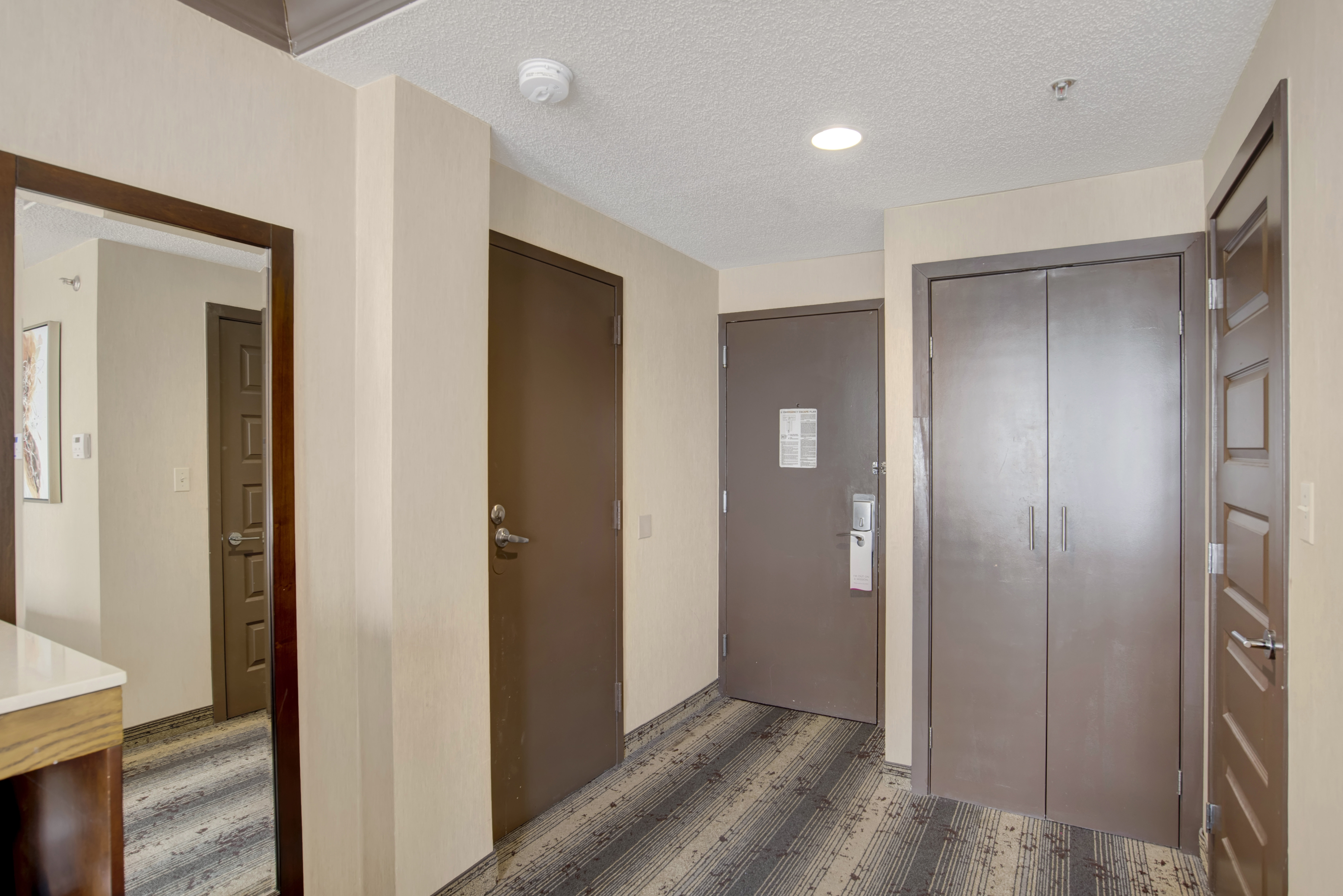 Crowne Plaza Harrisburg Hershey 32/63