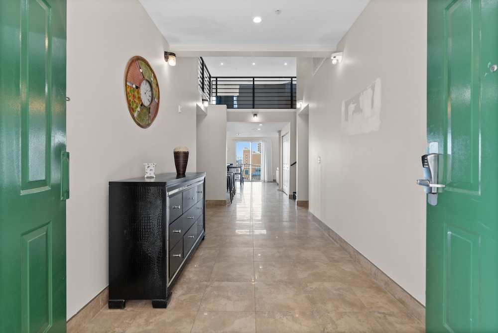 Bali Bay Resort 50/75