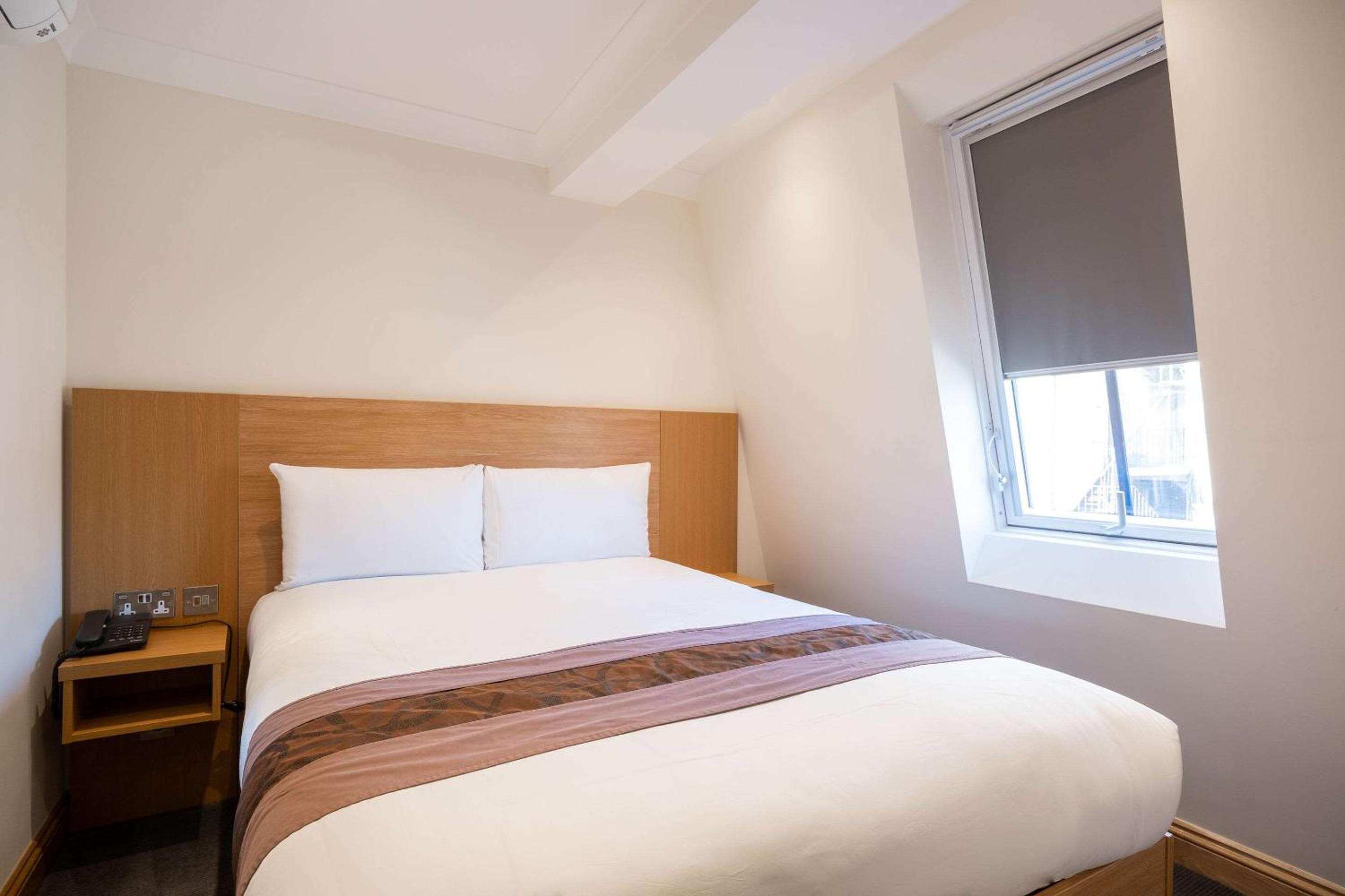 غرفة سوبيريور بسرير مزدوج، Comfort Inn Hyde Park 2/7