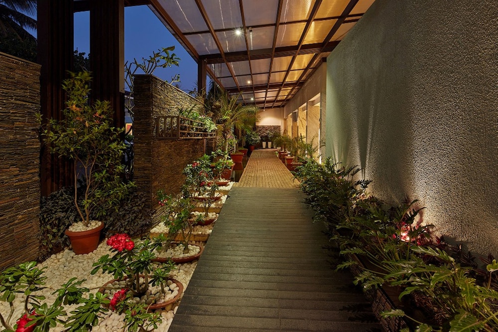 Royal Orchid Beach Resort & Spa, Goa 61/67